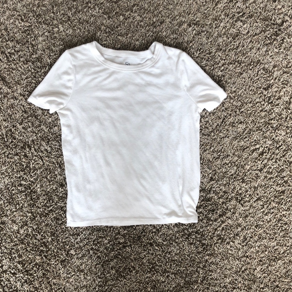 plain white t-shirt